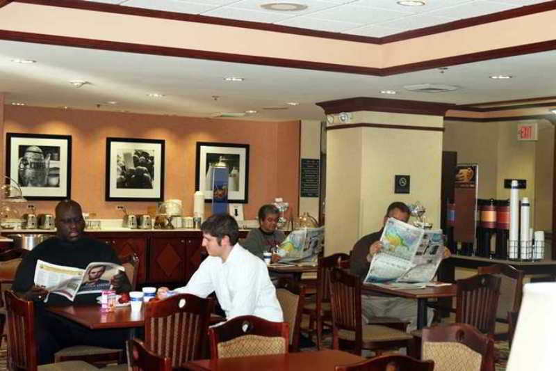 Hampton Inn Raleigh-Capital Boulevard North Restaurant foto