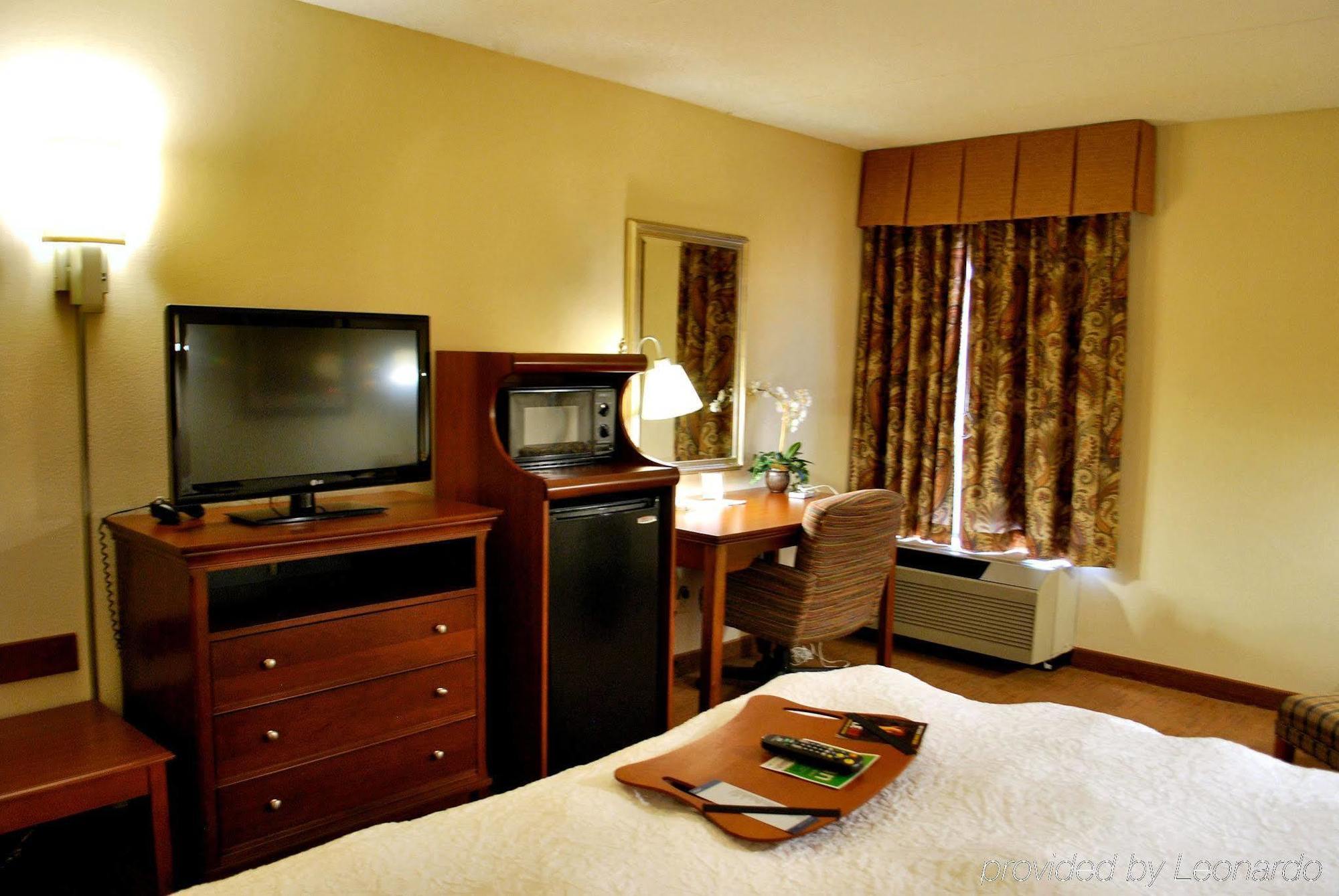 Hampton Inn Raleigh-Capital Boulevard North Zimmer foto