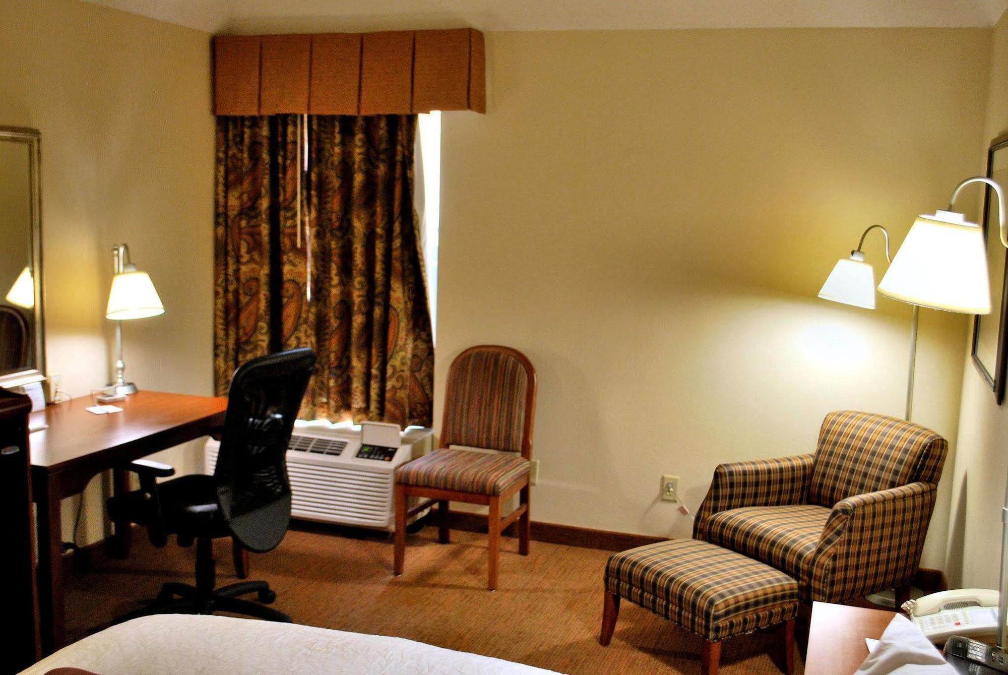 Hampton Inn Raleigh-Capital Boulevard North Zimmer foto