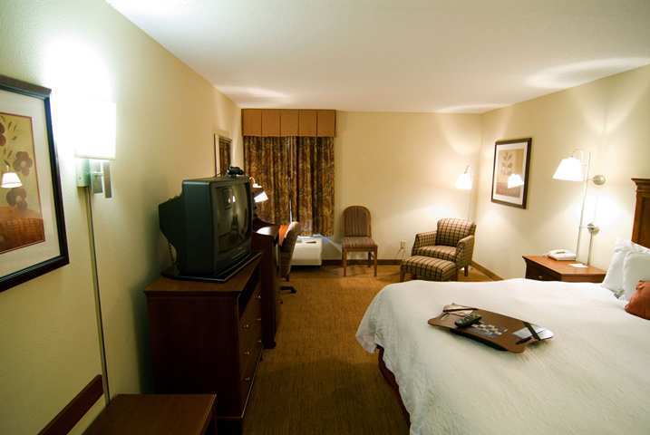 Hampton Inn Raleigh-Capital Boulevard North Zimmer foto